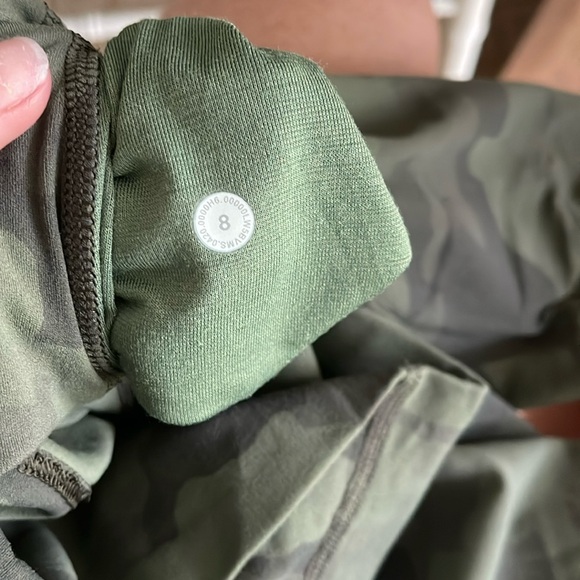 Camo Lululemon Leggings - Picture 4 of 15